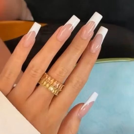 Uñas acrílicas largas